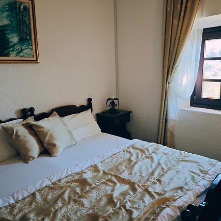 Kulla E Balshajve Hotel Ulcinj Ngoại thất bức ảnh