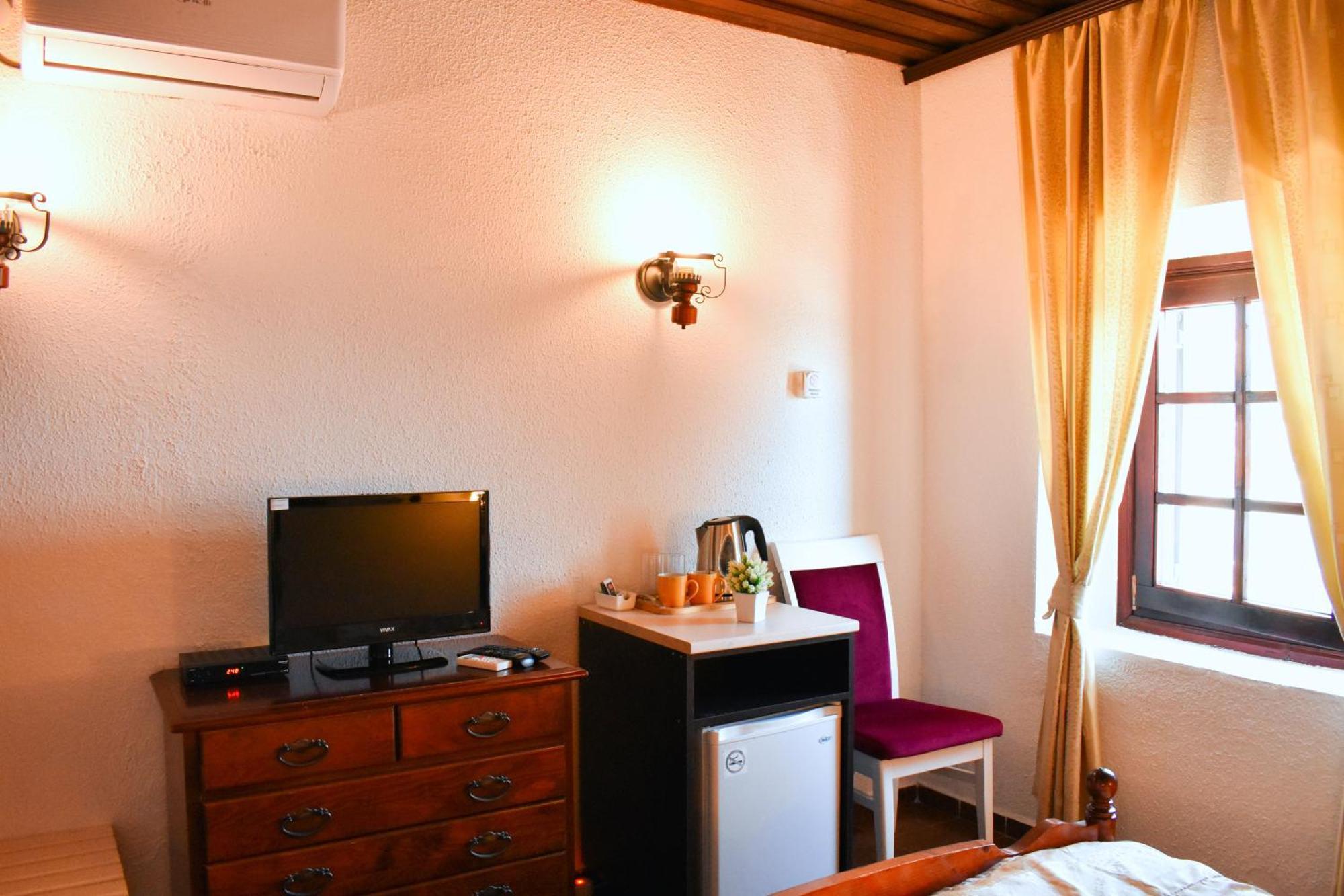 Kulla E Balshajve Hotel Ulcinj Ngoại thất bức ảnh