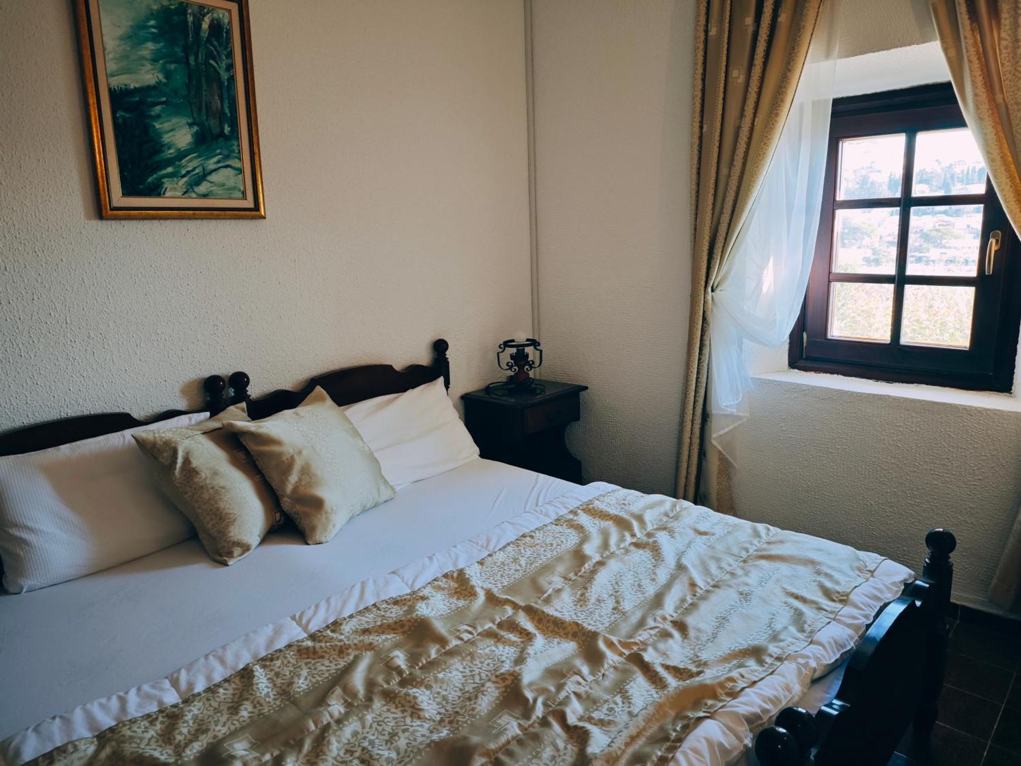 Kulla E Balshajve Hotel Ulcinj Ngoại thất bức ảnh