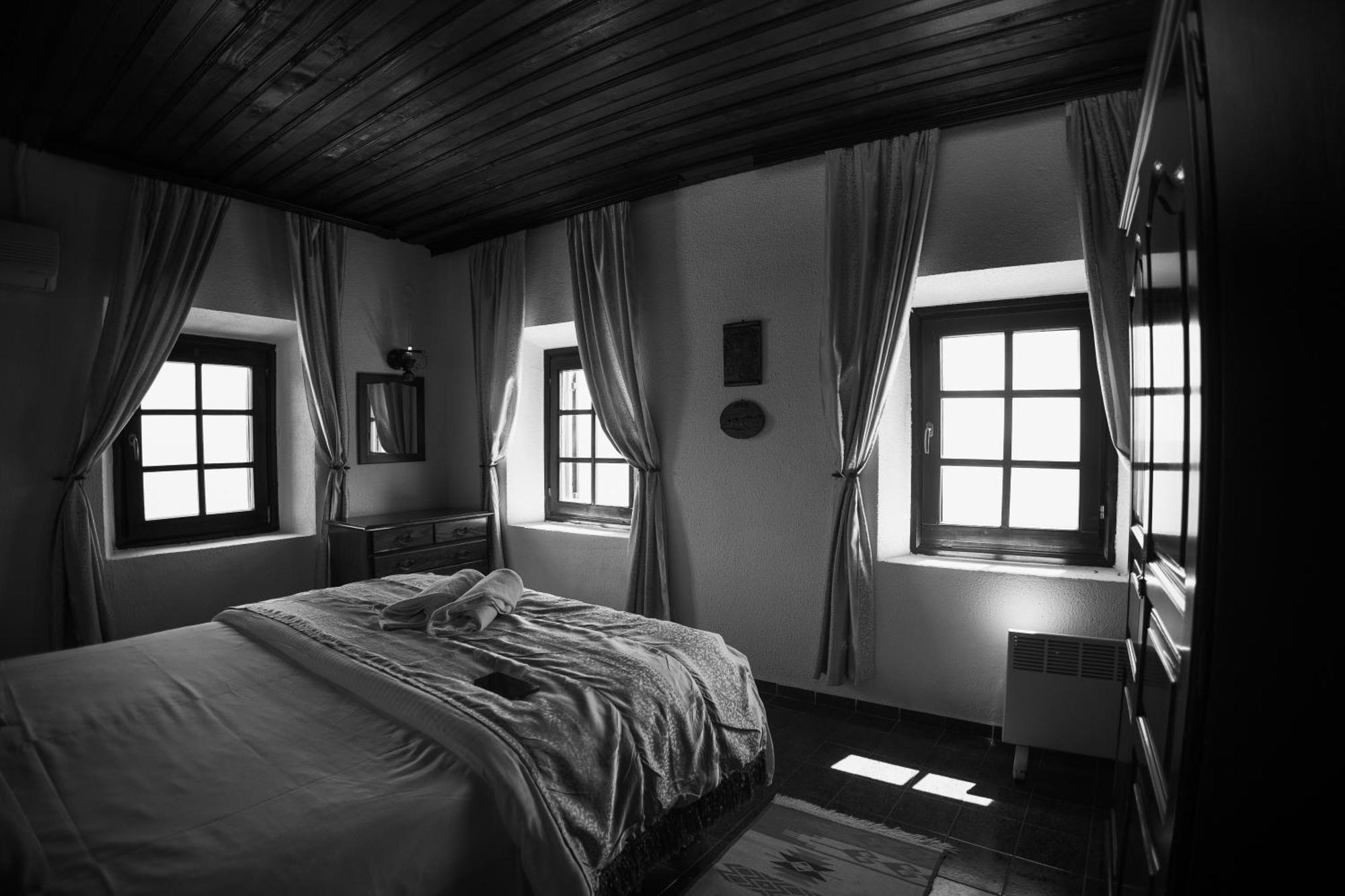 Kulla E Balshajve Hotel Ulcinj Ngoại thất bức ảnh