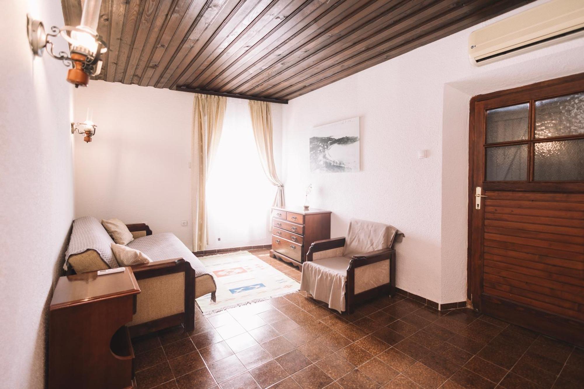 Kulla E Balshajve Hotel Ulcinj Ngoại thất bức ảnh